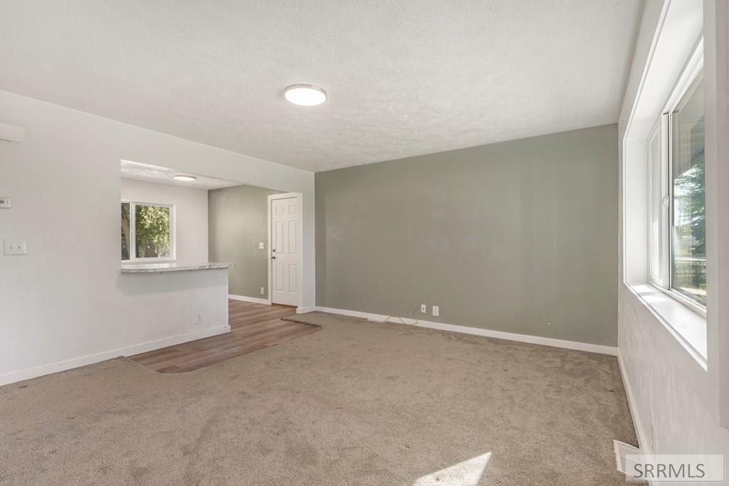 2855 E 671 N Property Photo 7