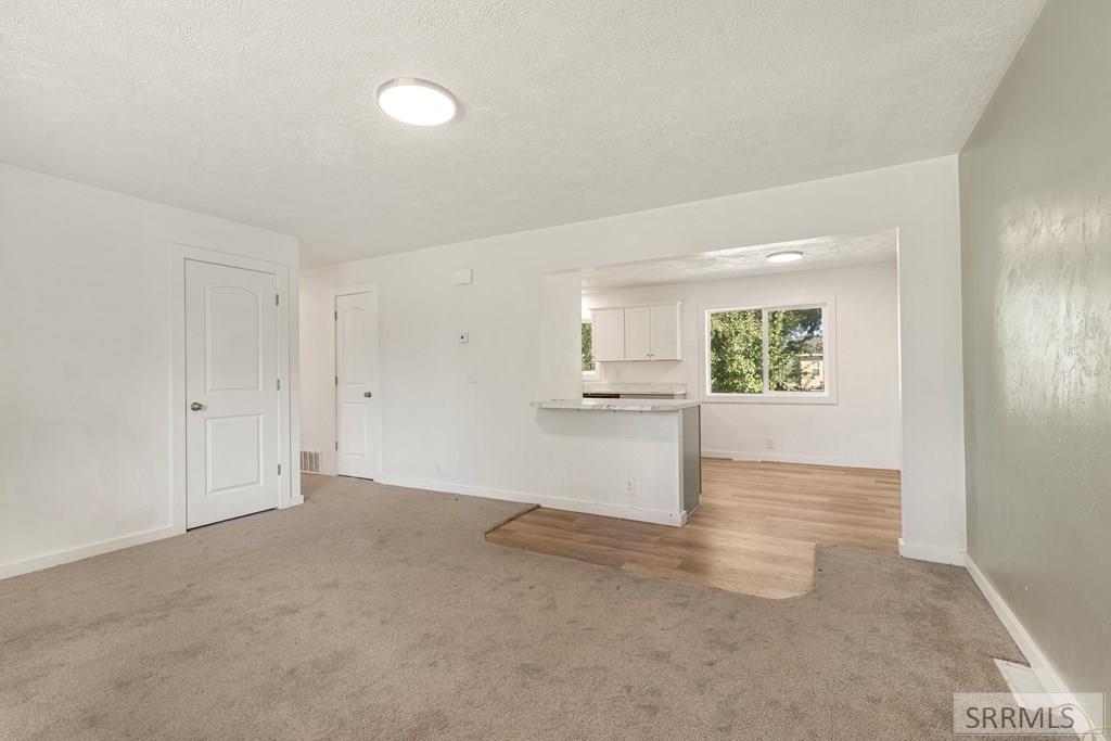 2855 E 671 N Property Photo 9