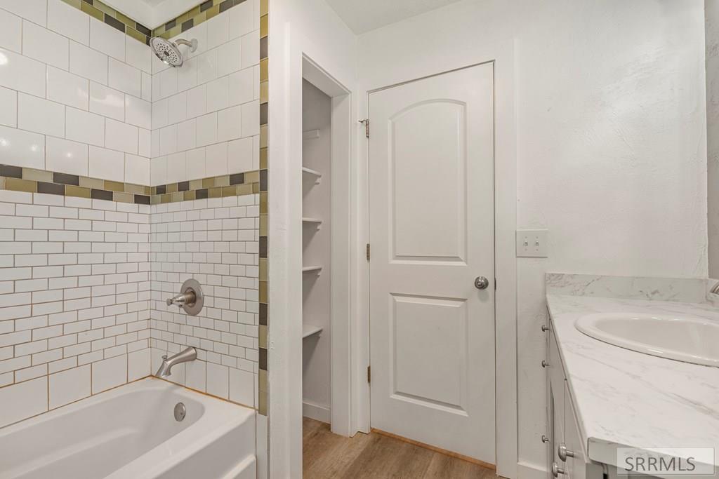 2855 E 671 N Property Photo 26