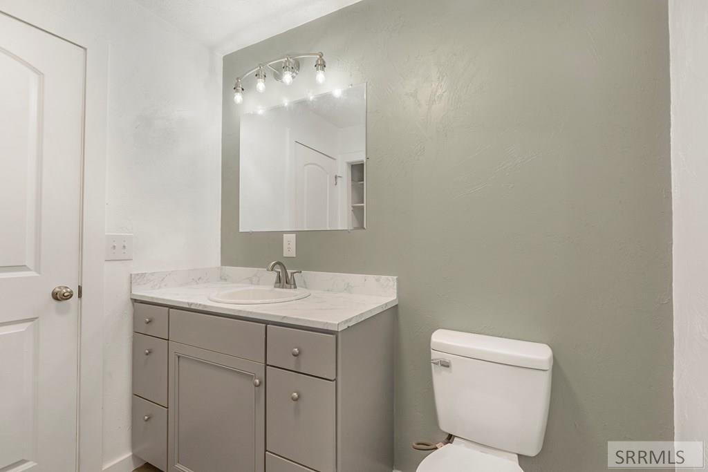 2855 E 671 N Property Photo 28