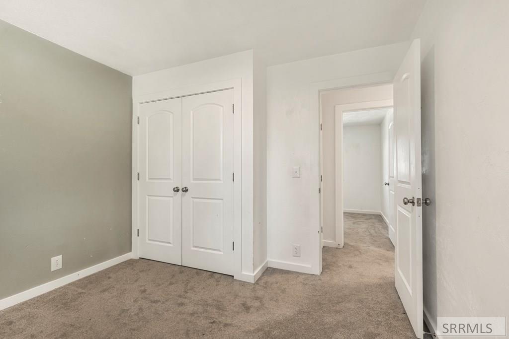 2855 E 671 N Property Photo 30