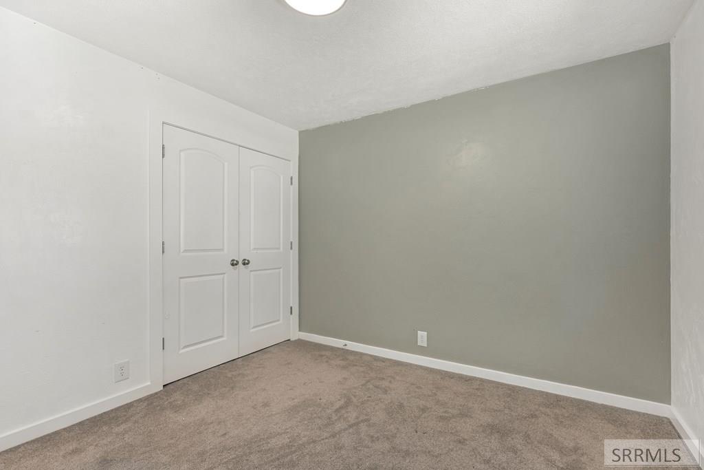2855 E 671 N Property Photo 35