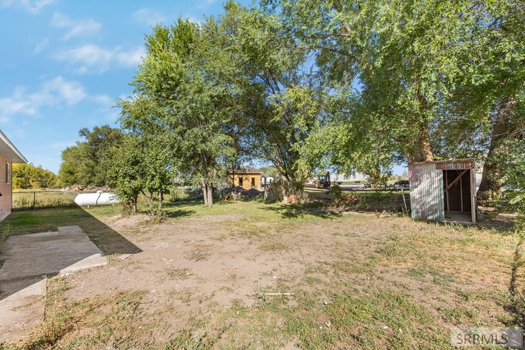 2855 E 671 N Property Photo 49