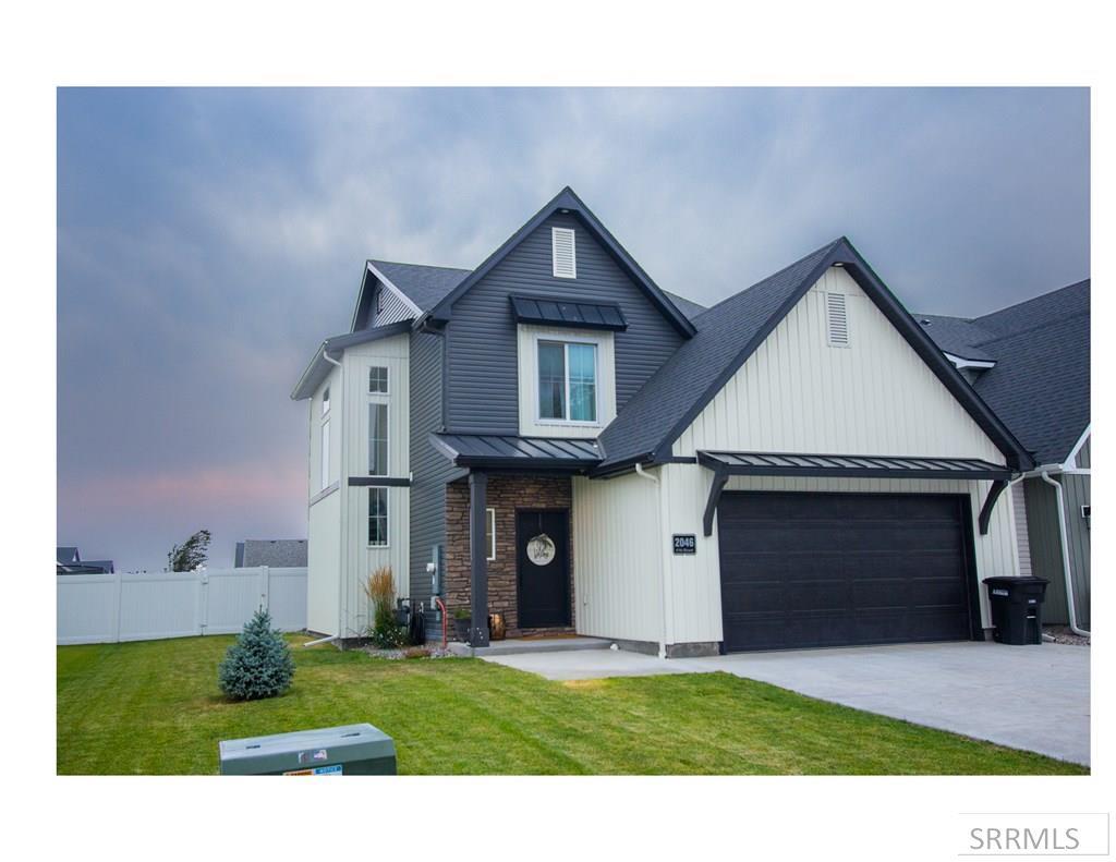 2046 47th Street Property Photo 1