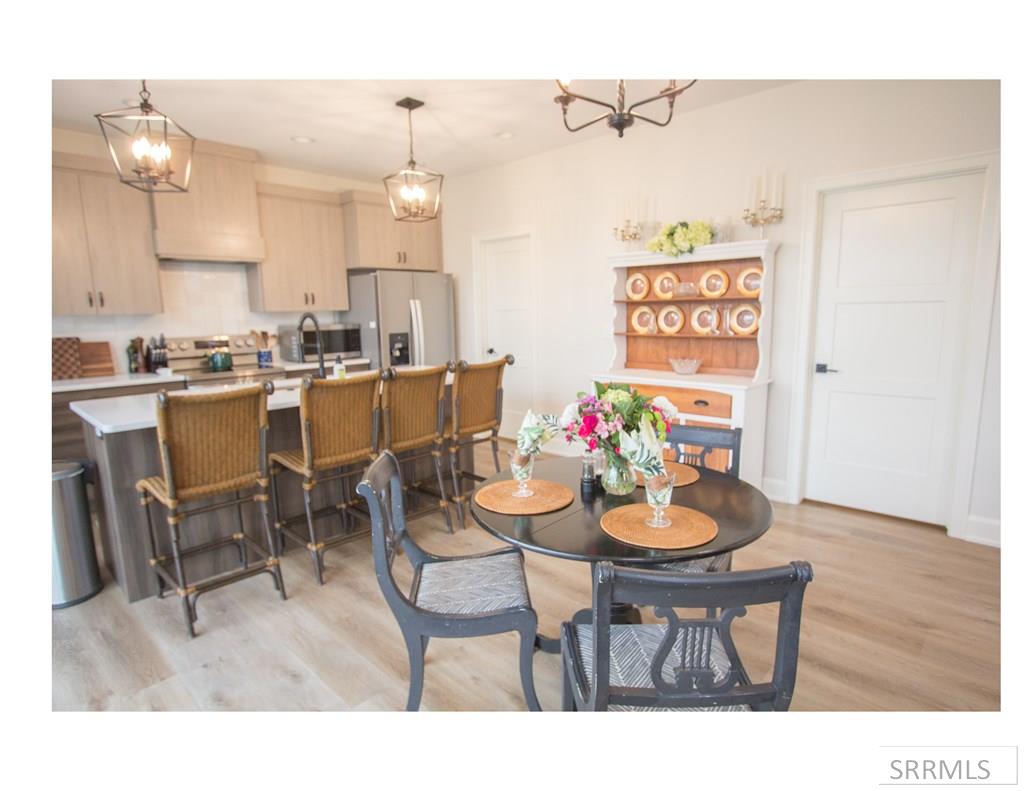 2046 47th Street Property Photo 13