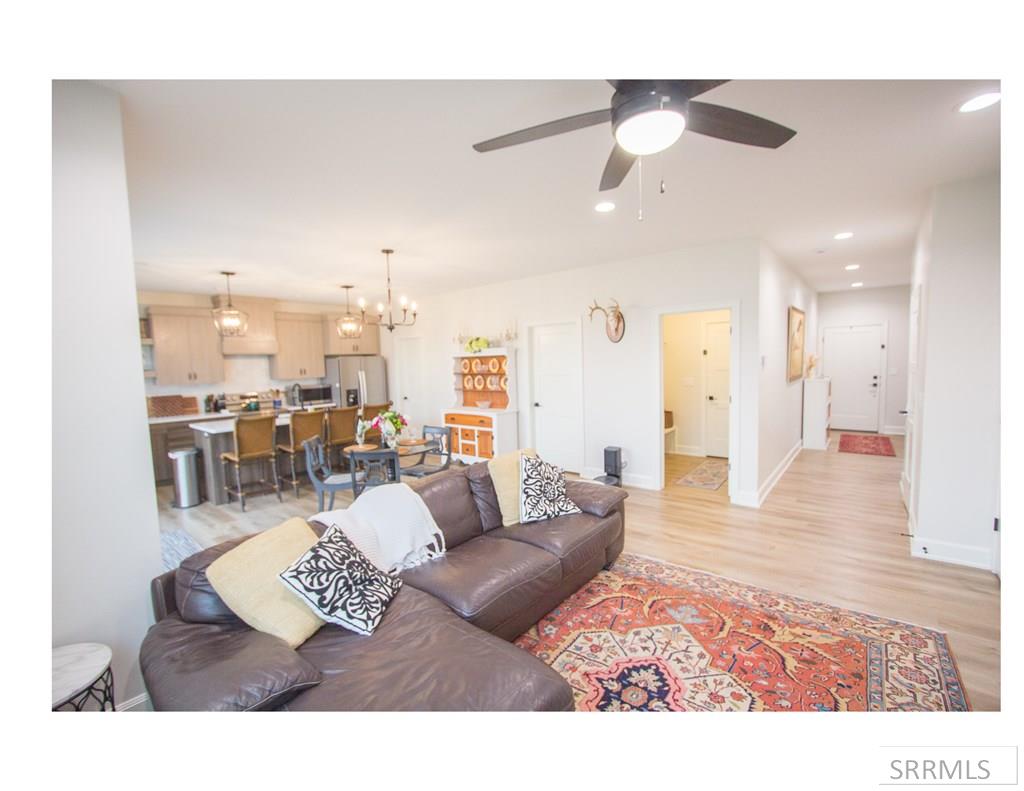 2046 47th Street Property Photo 16