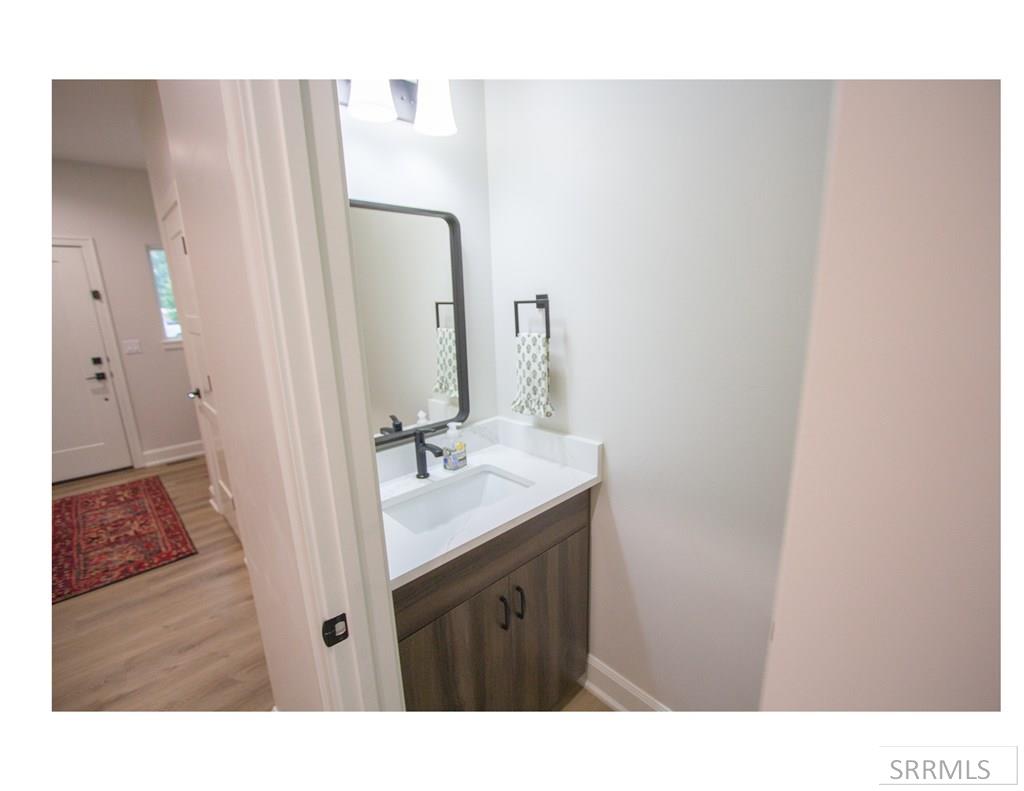 2046 47th Street Property Photo 25