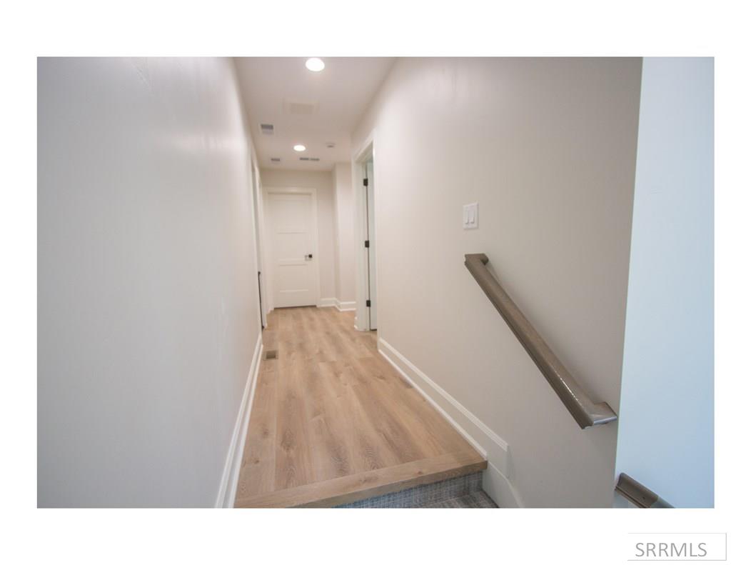 2046 47th Street Property Photo 31