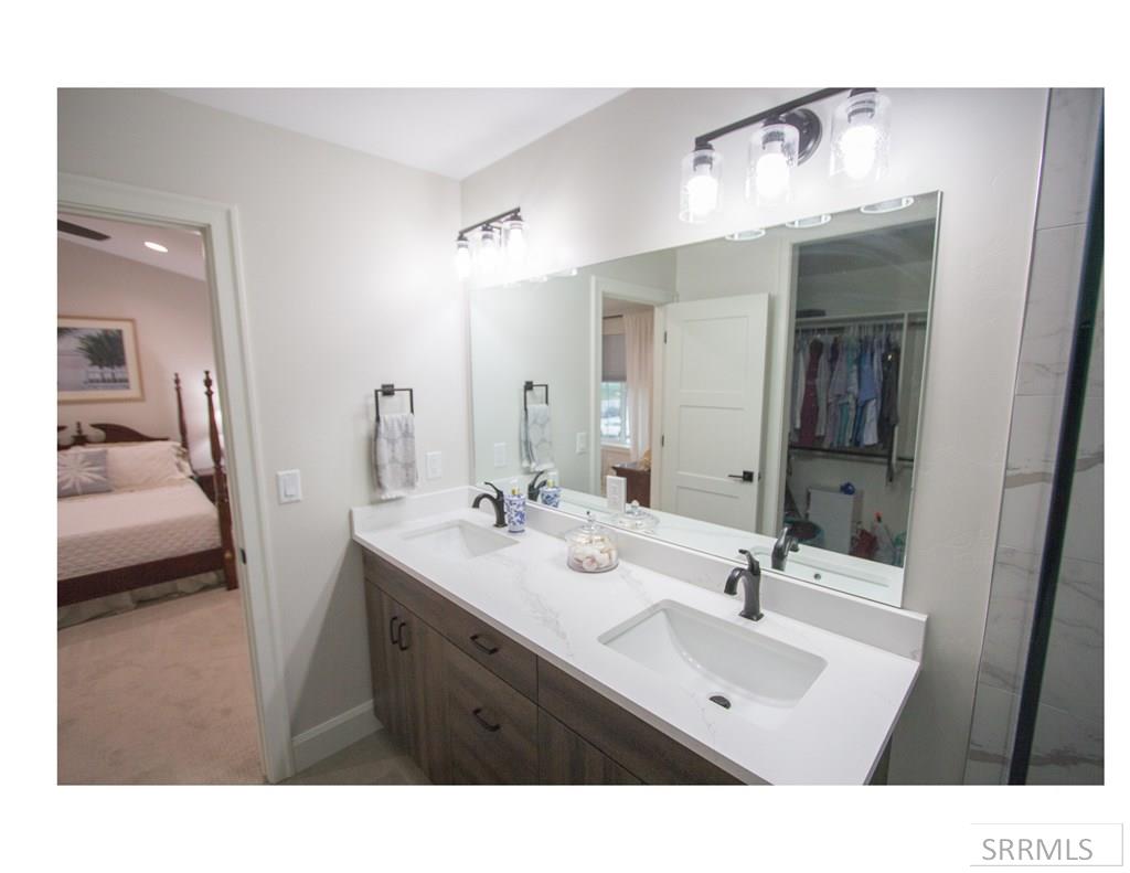 2046 47th Street Property Photo 35