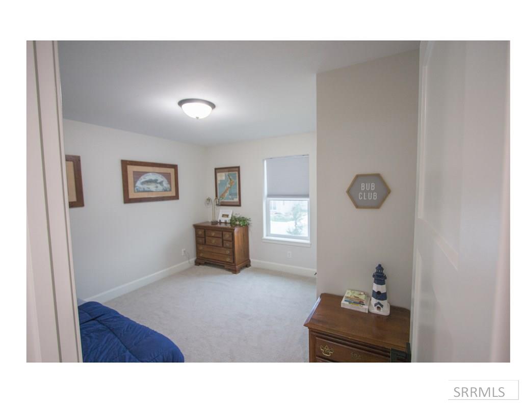 2046 47th Street Property Photo 43