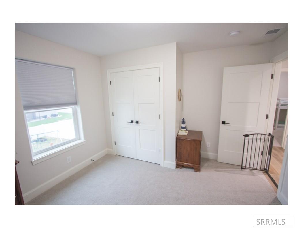 2046 47th Street Property Photo 44