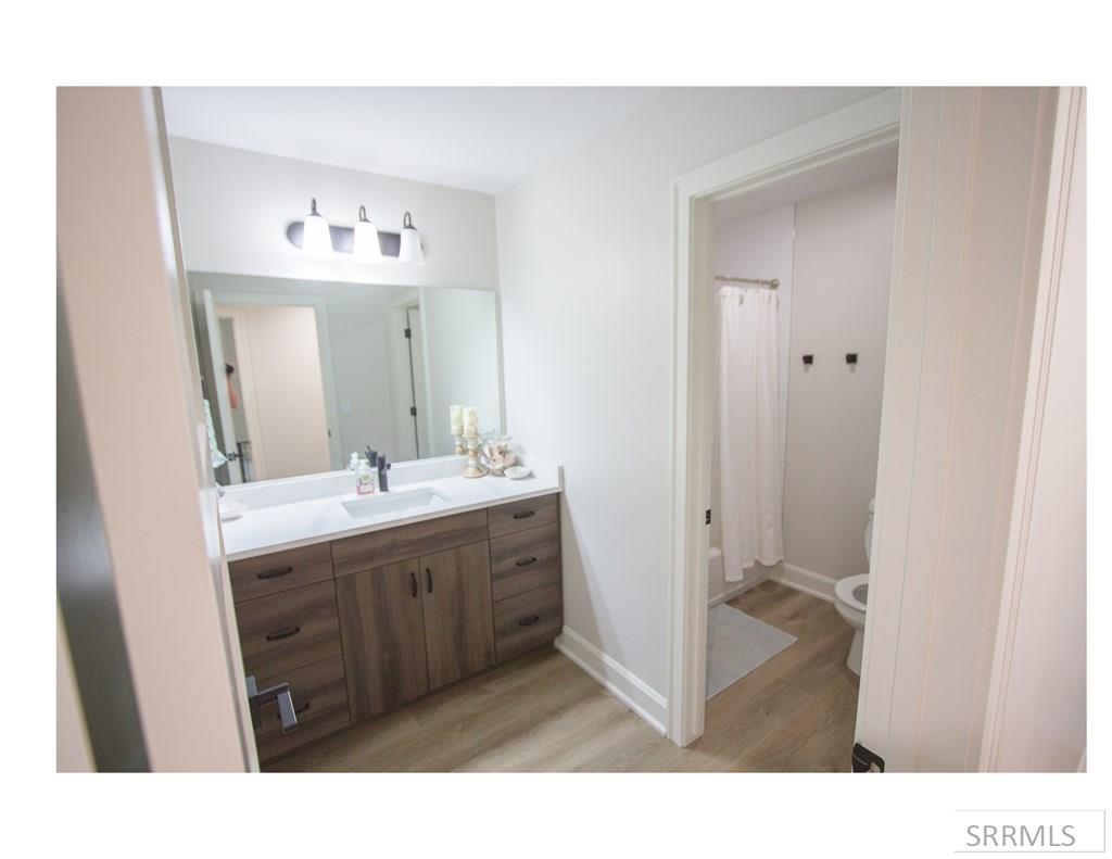 2046 47th Street Property Photo 45