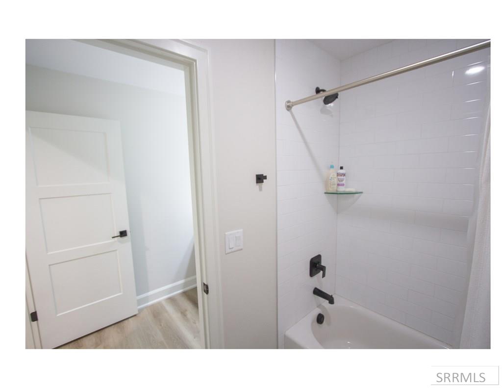 2046 47th Street Property Photo 47