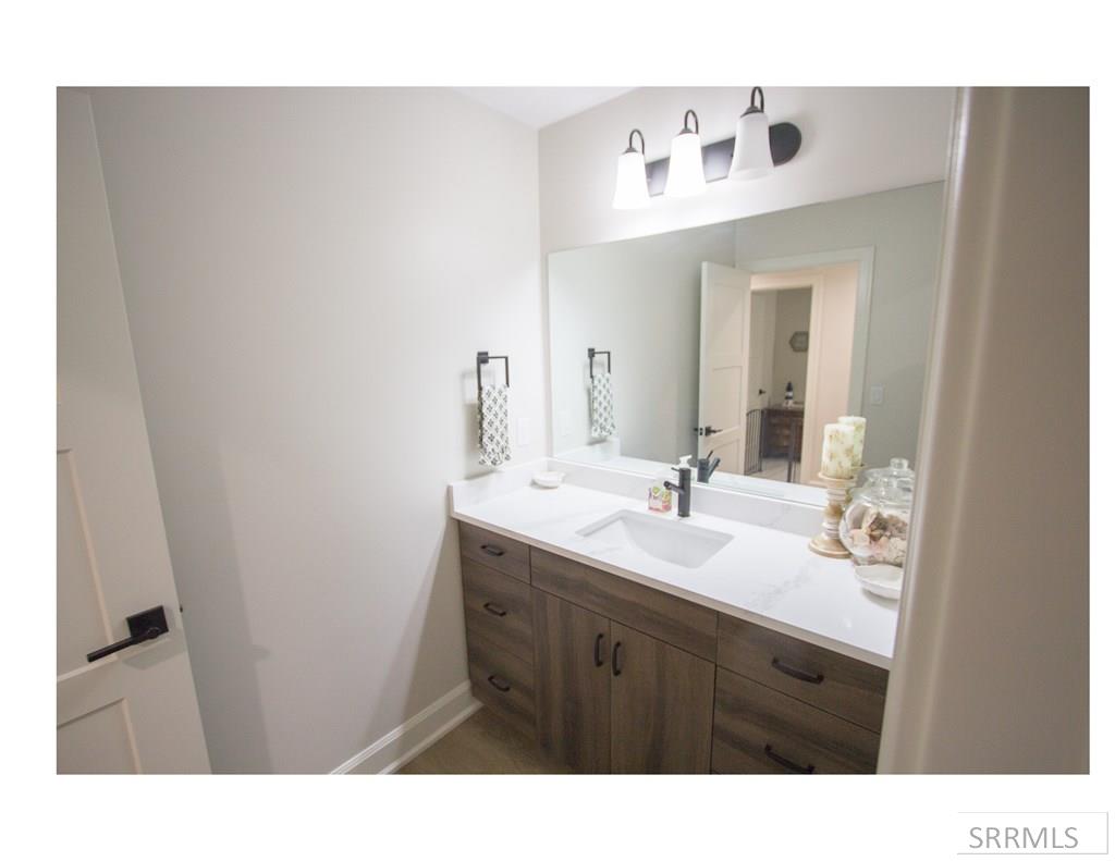 2046 47th Street Property Photo 48