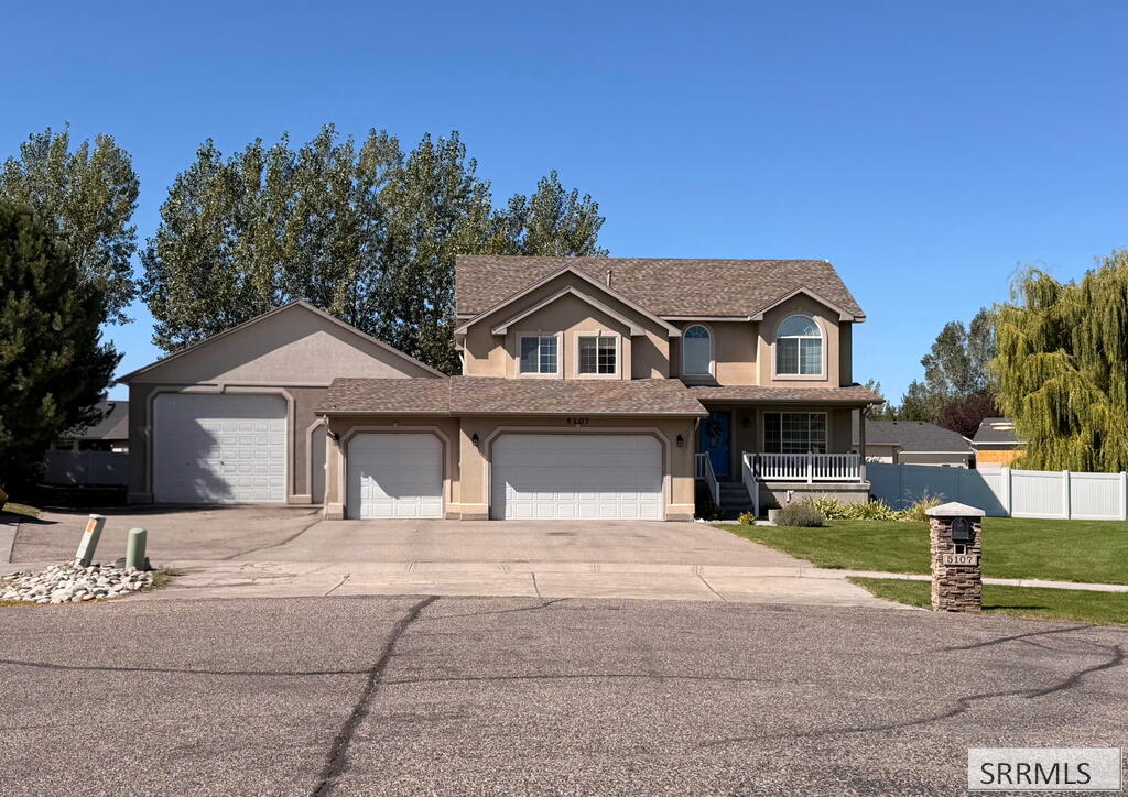 5107 E Lindee Lane Property Photo 1