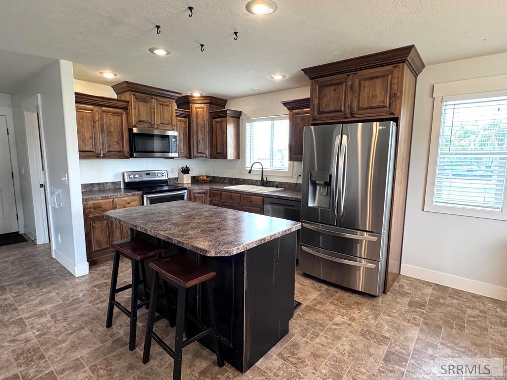3937 E 172 N Property Photo 6