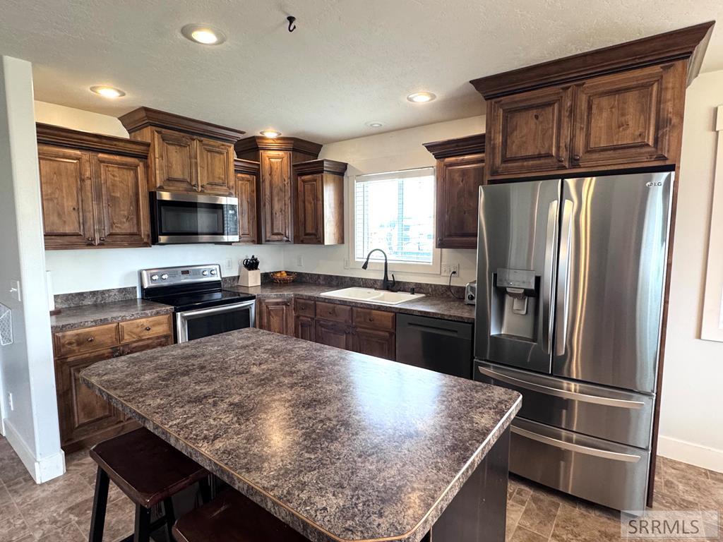 3937 E 172 N Property Photo 8