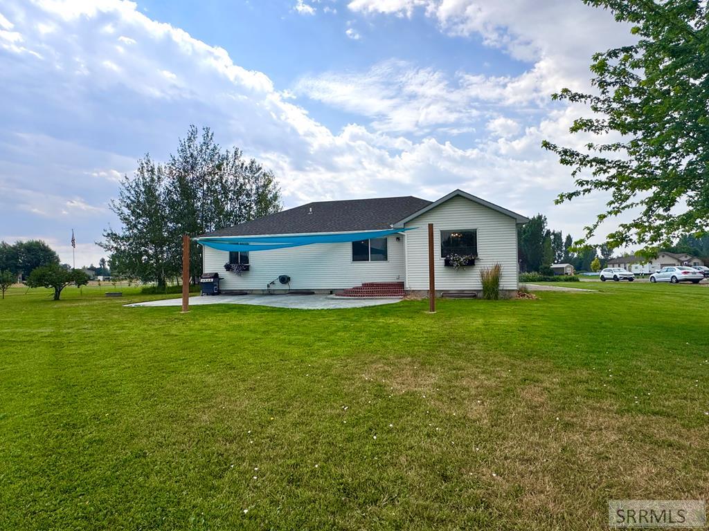 3937 E 172 N Property Photo 32