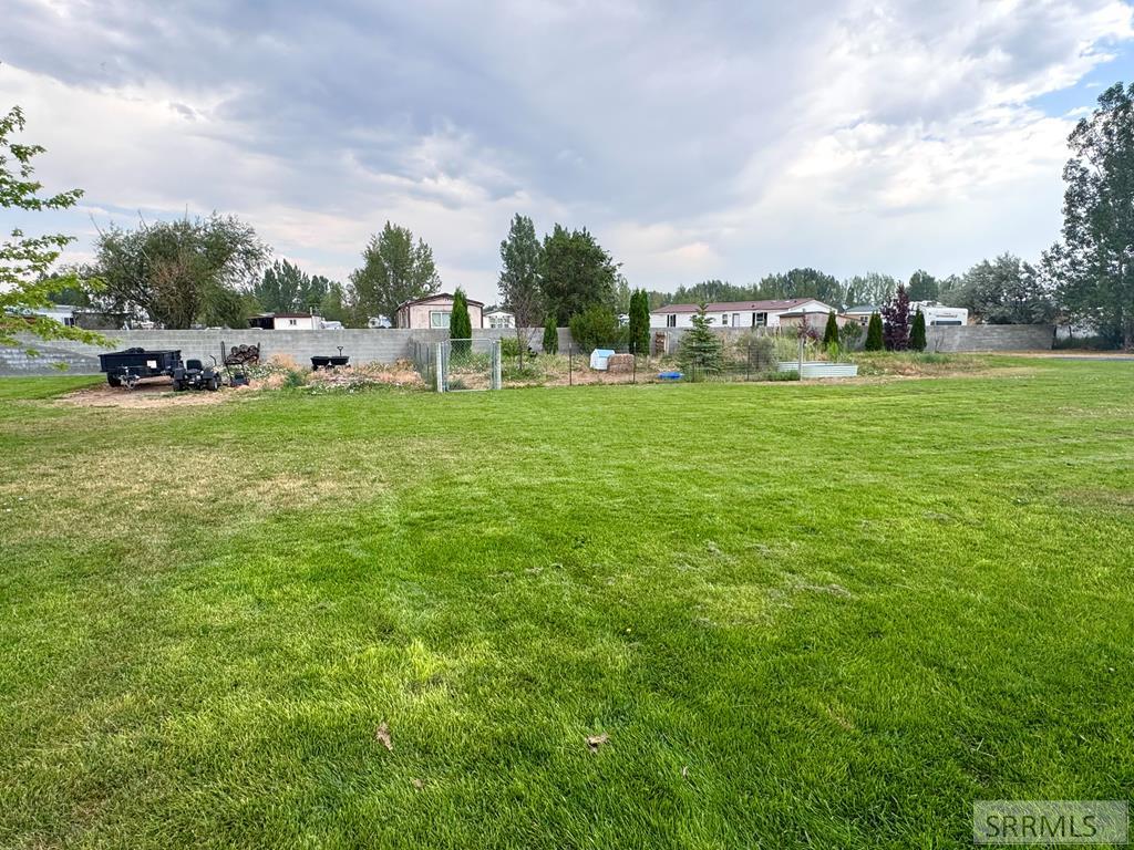 3937 E 172 N Property Photo 33
