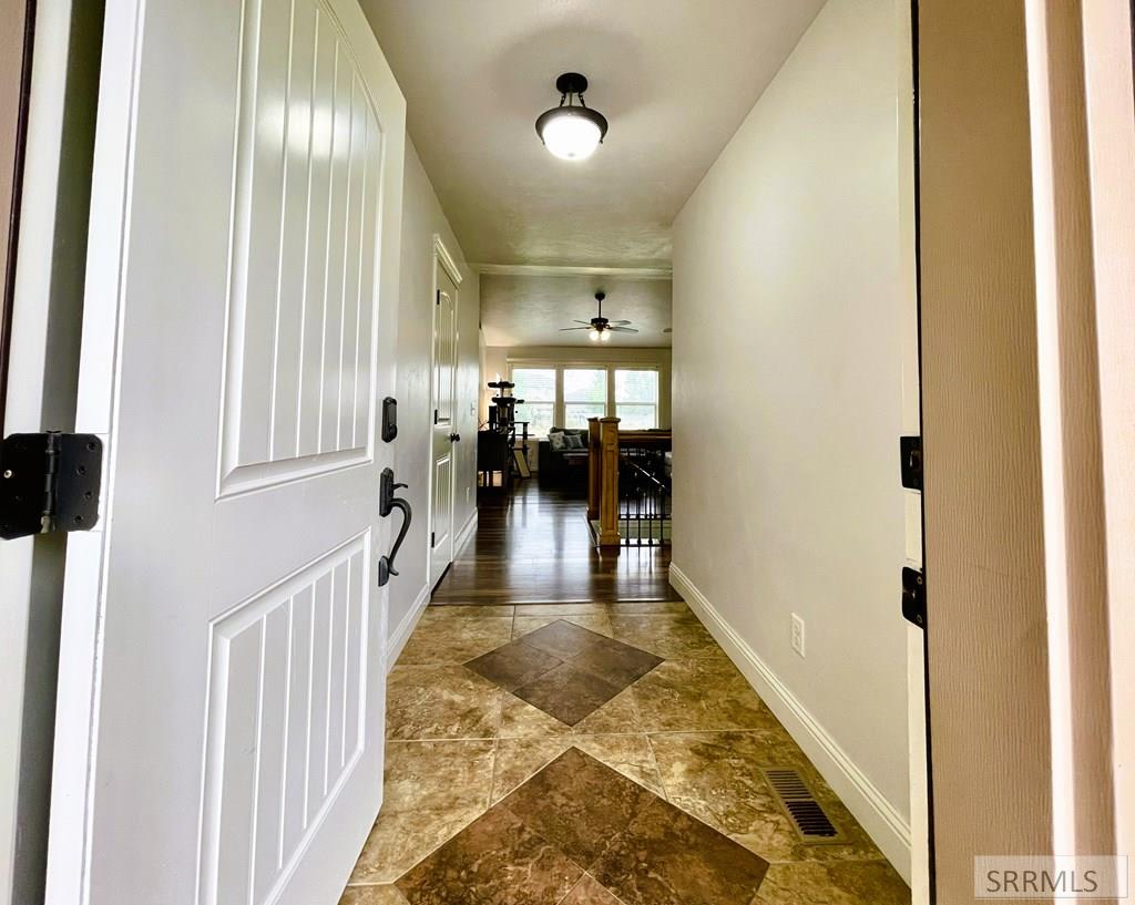 6020 Malory Drive Property Photo 3