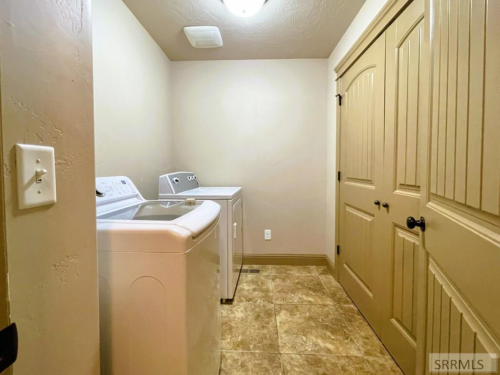 6020 Malory Drive Property Photo 24