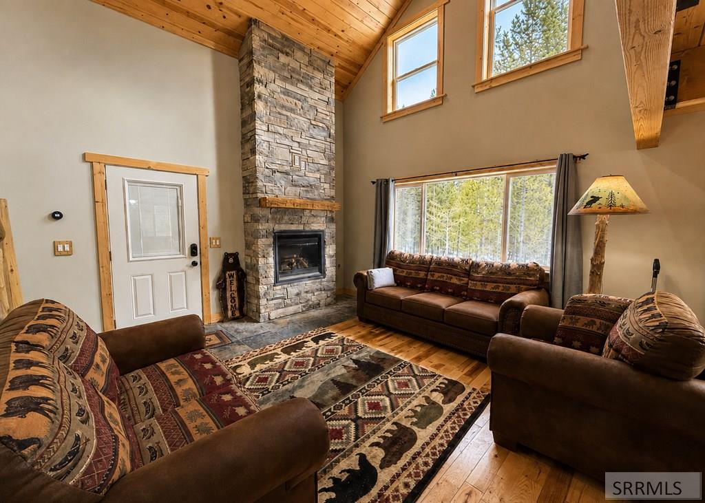 4177 Forest View Drive Property Photo 6