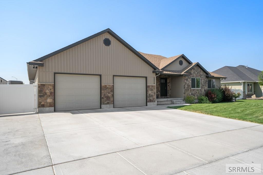 3274 E Sky Mountain Court Property Photo 3