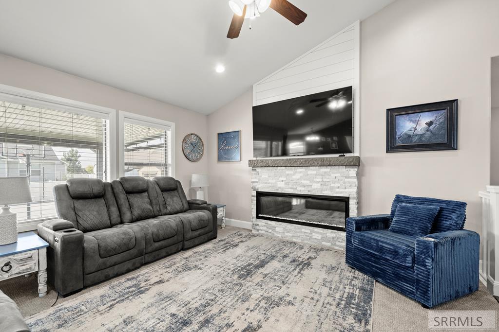3274 E Sky Mountain Court Property Photo 7