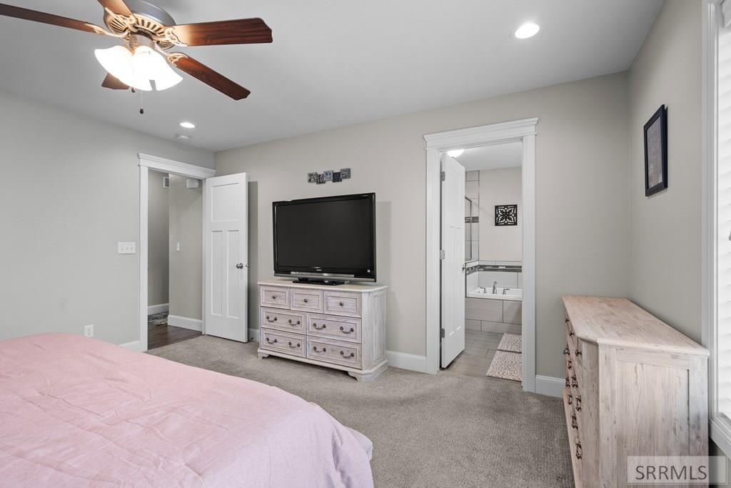 3274 E Sky Mountain Court Property Photo 18