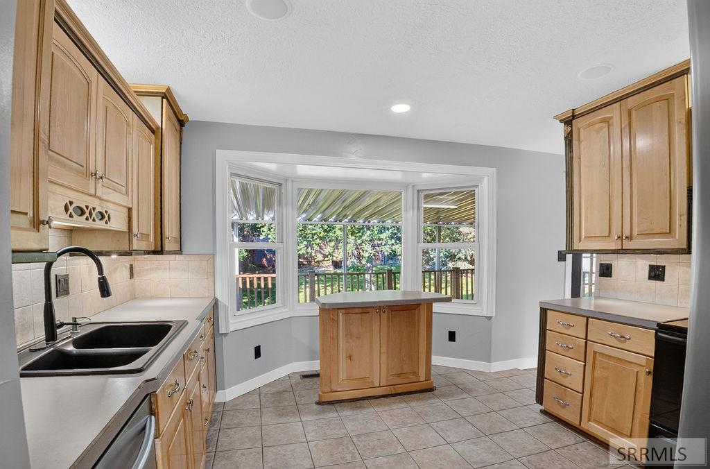 5027 Apache Property Photo 17