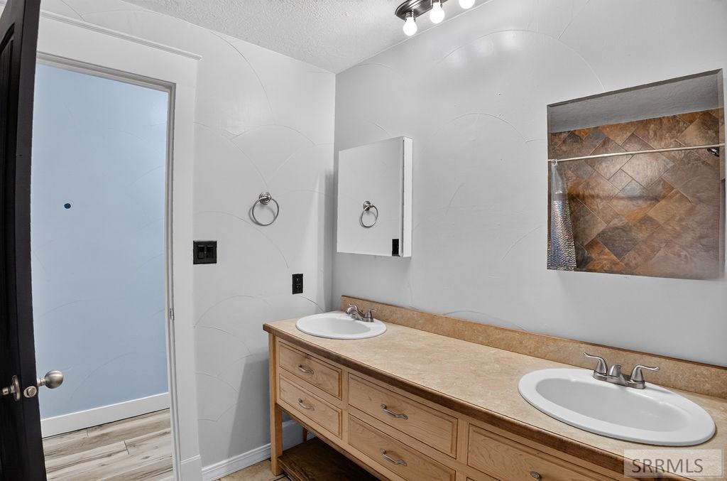 5027 Apache Property Photo 21
