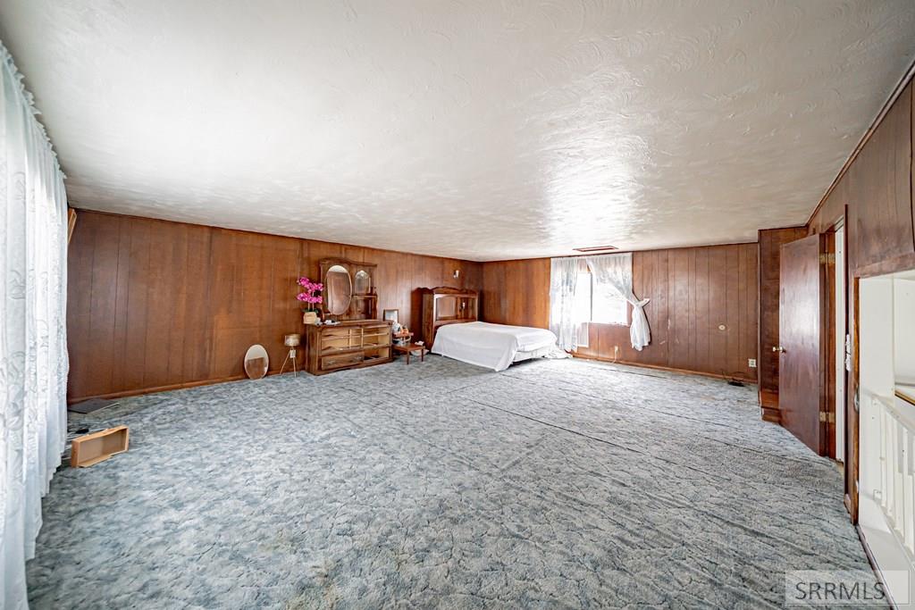 1054 Jefferson Avenue Property Photo 8