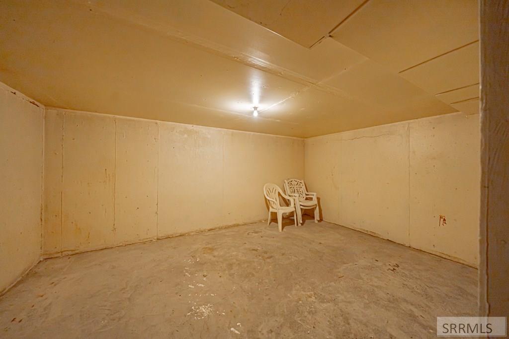 1054 Jefferson Avenue Property Photo 10