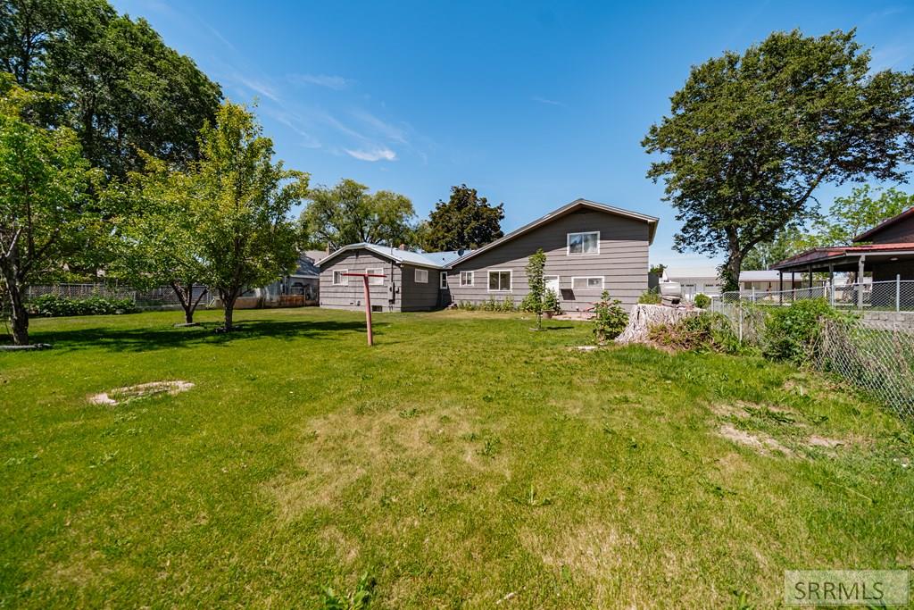 1054 Jefferson Avenue Property Photo 12