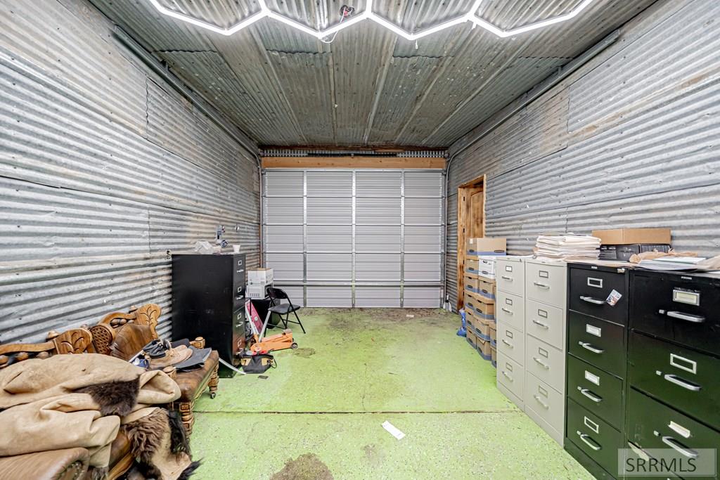 6958 N 25 E Property Photo 13