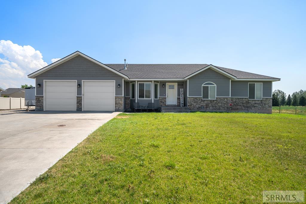 2258 E Hailey Avenue Property Photo 1