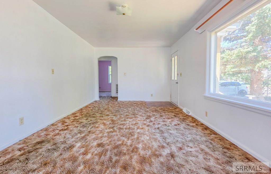 355 Louise Drive Property Photo 3