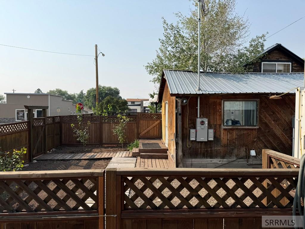 430 E Main Avenue Property Photo 44