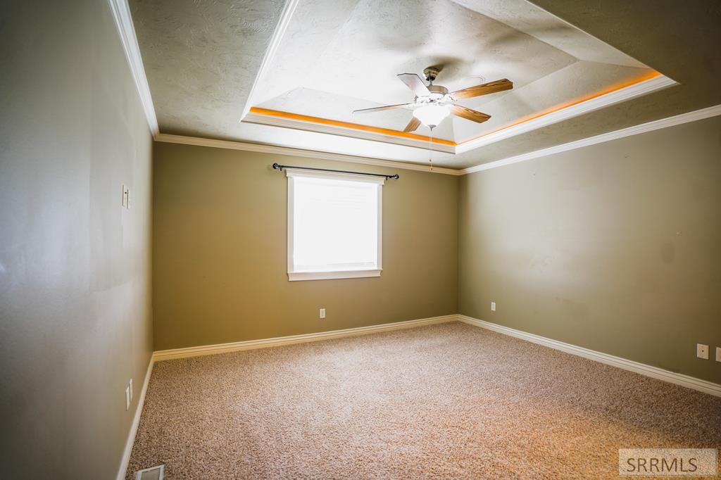 2749 Hillview Drive Property Photo 7