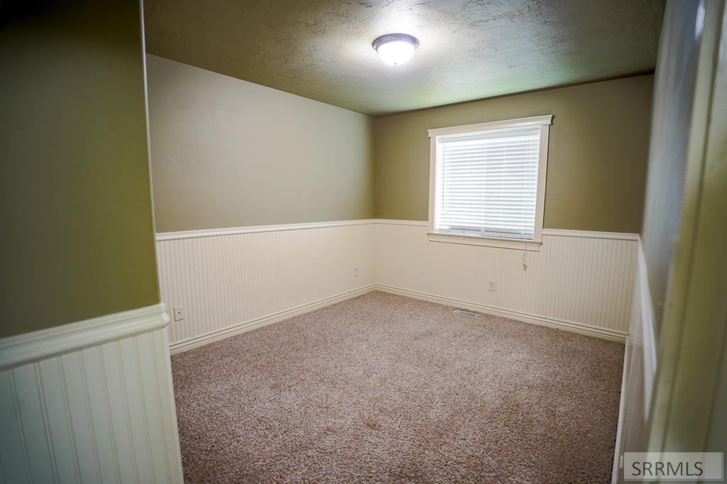 2749 Hillview Drive Property Photo 12