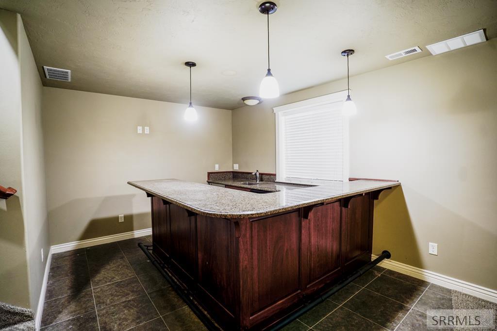2749 Hillview Drive Property Photo 14