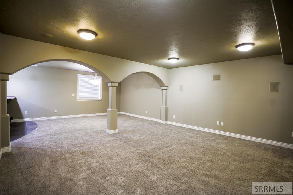 2749 Hillview Drive Property Photo 15