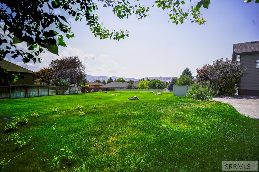 2749 Hillview Drive Property Photo 32