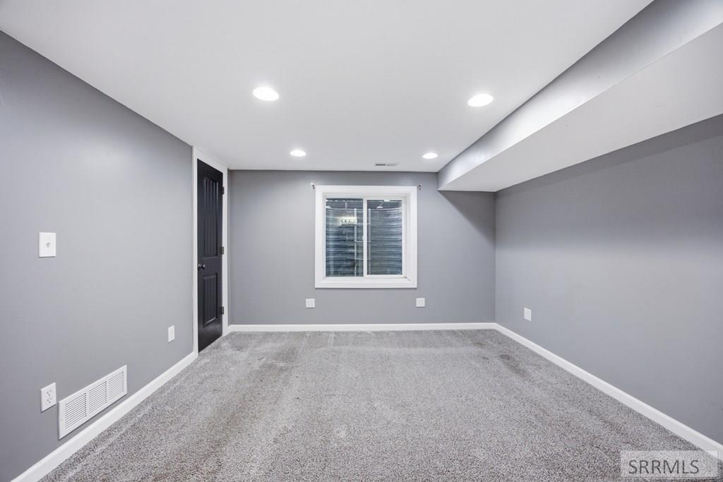 1480 Mound Avenue Property Photo 10