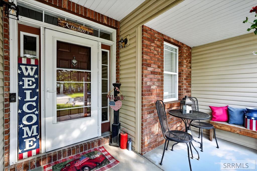 636 Gary Street Property Photo 9