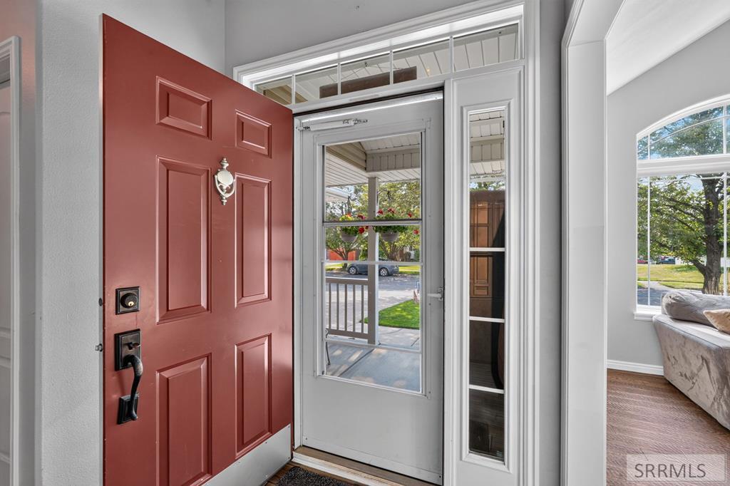 636 Gary Street Property Photo 10