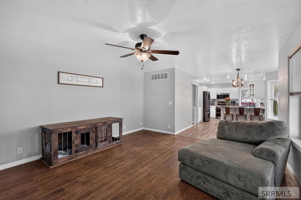 636 Gary Street Property Photo 24
