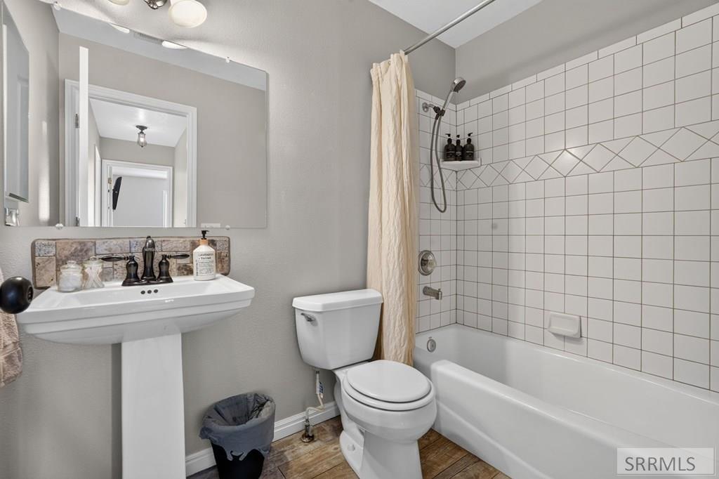 636 Gary Street Property Photo 39