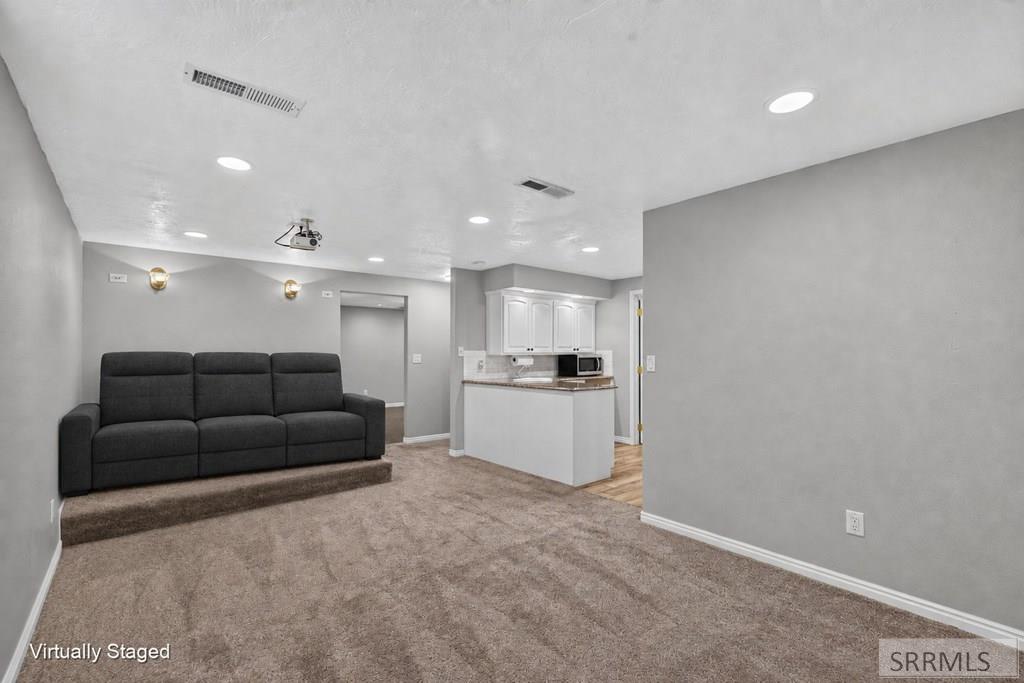 636 Gary Street Property Photo 42