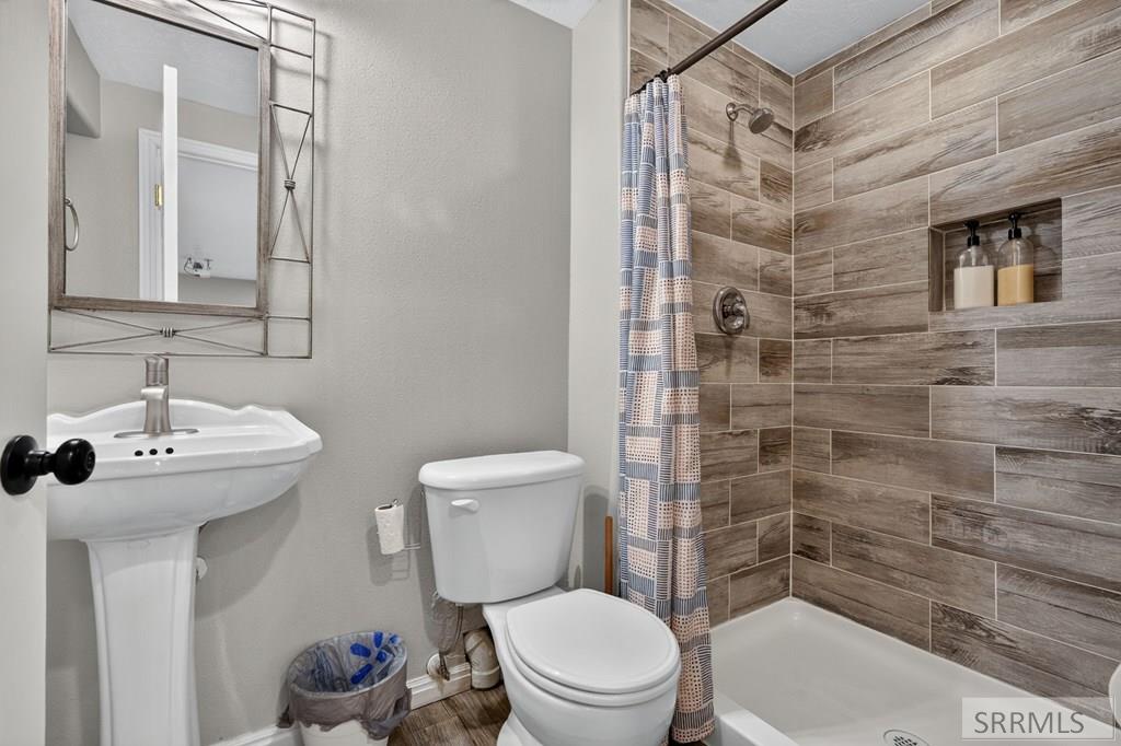 636 Gary Street Property Photo 52